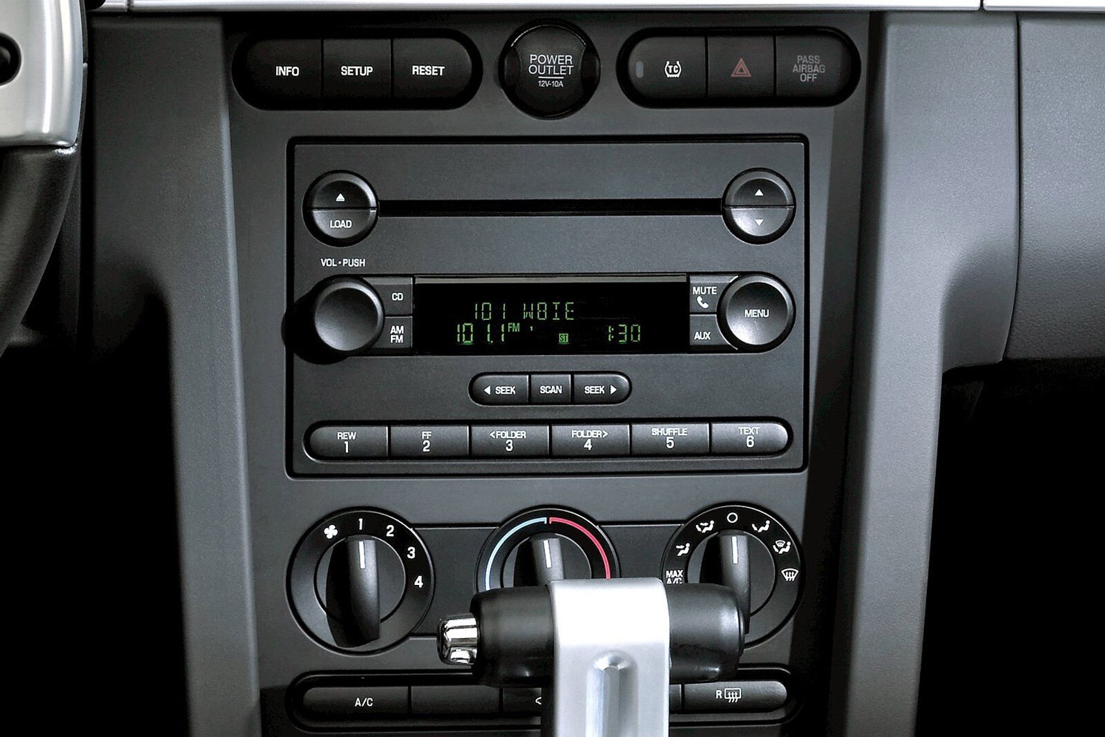 2008 Ford Mustang interior CC