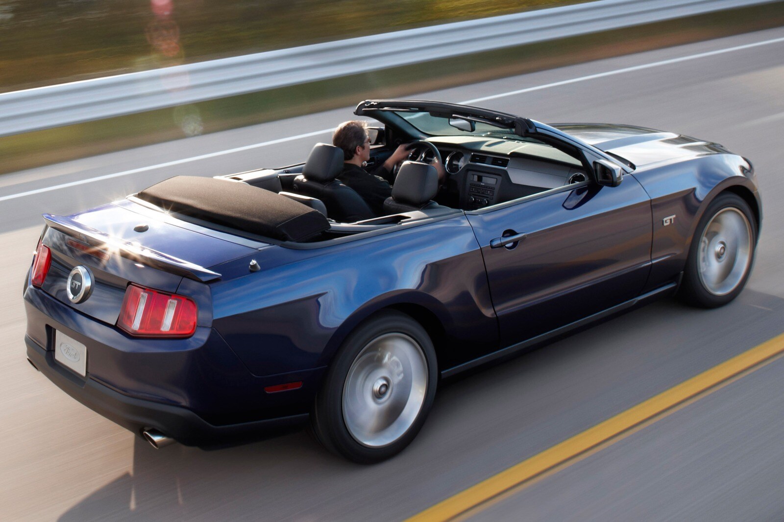 2010 Ford Mustang exterior F