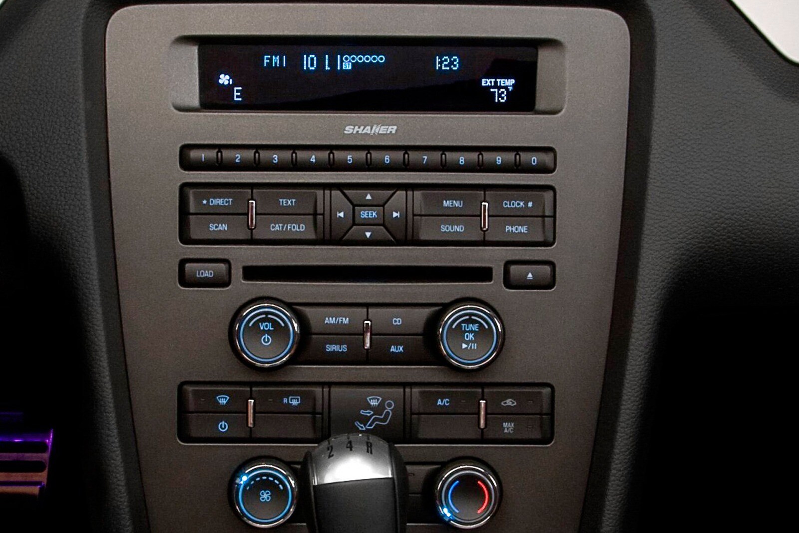 2010 Ford Mustang interior CC