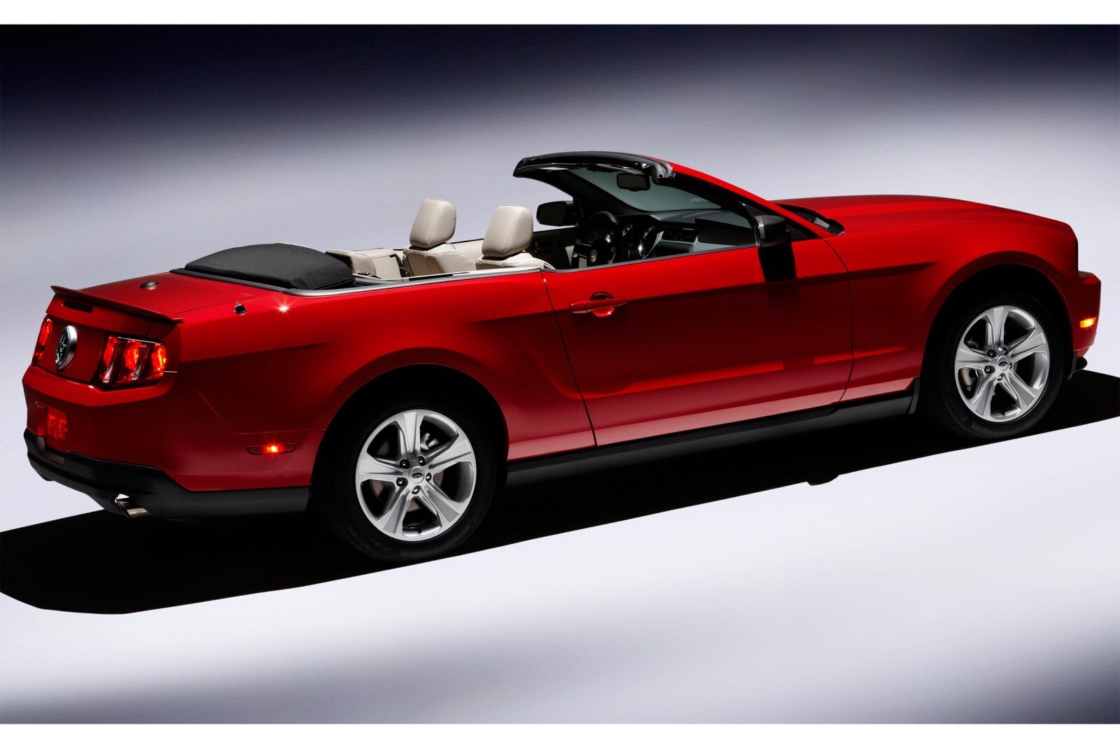 2010 Ford Mustang exterior F