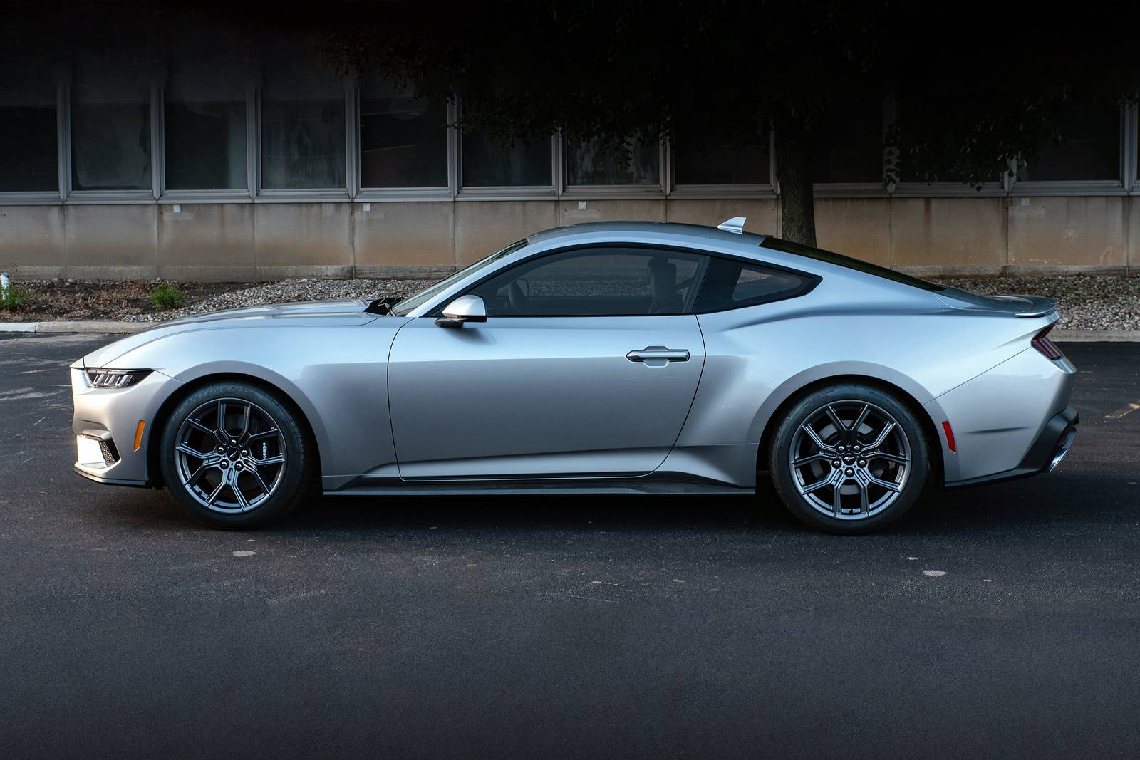 2025 Ford Mustang exterior S