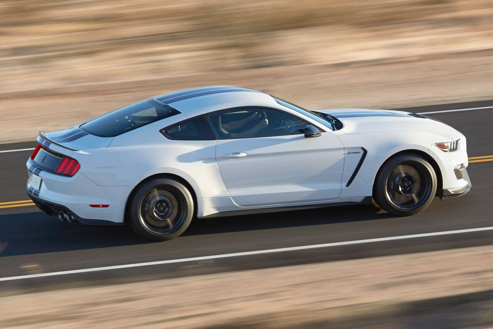 2015 Ford Shelby GT350 Coupe Exterior