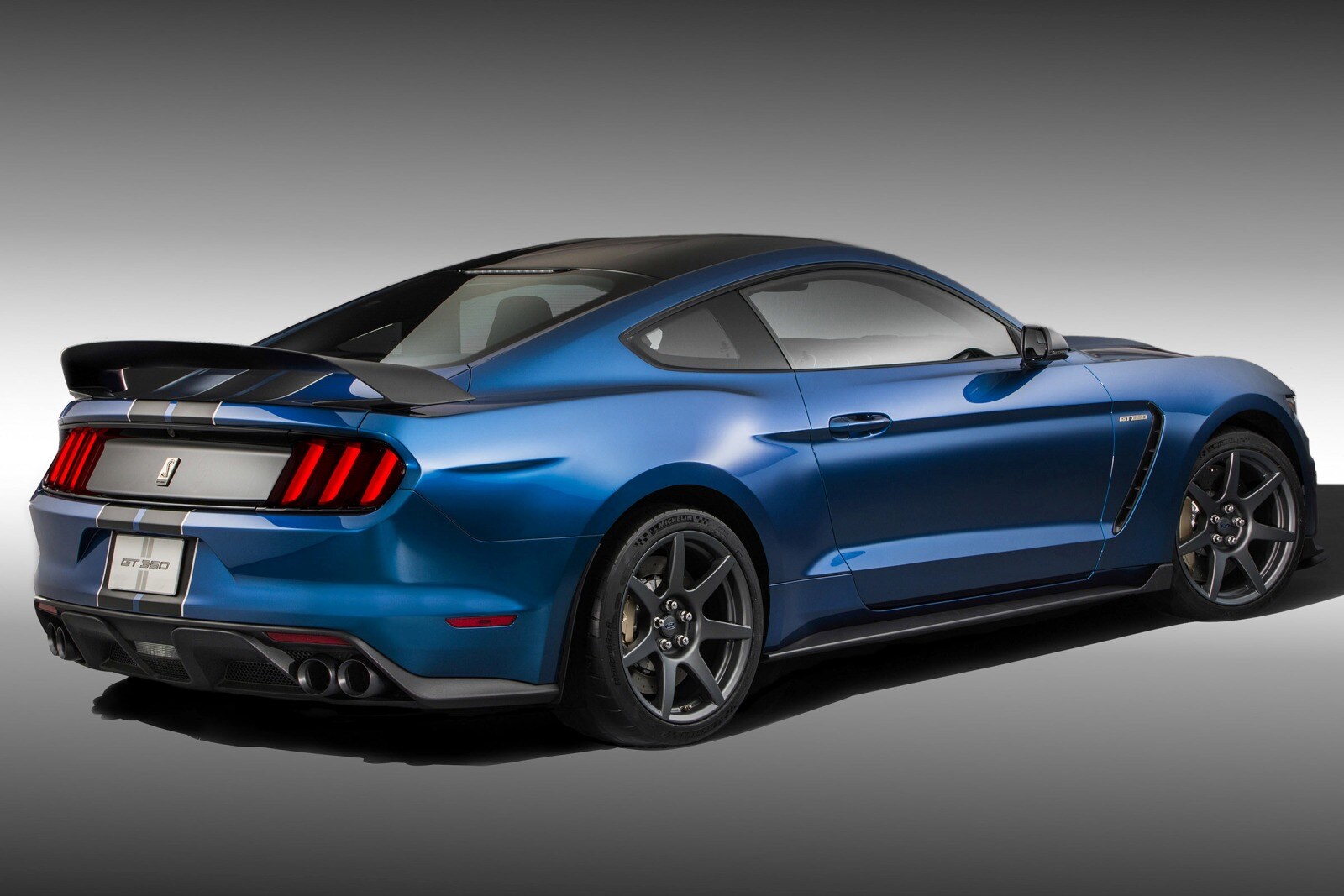 2015 Ford Shelby GT350 exterior F
