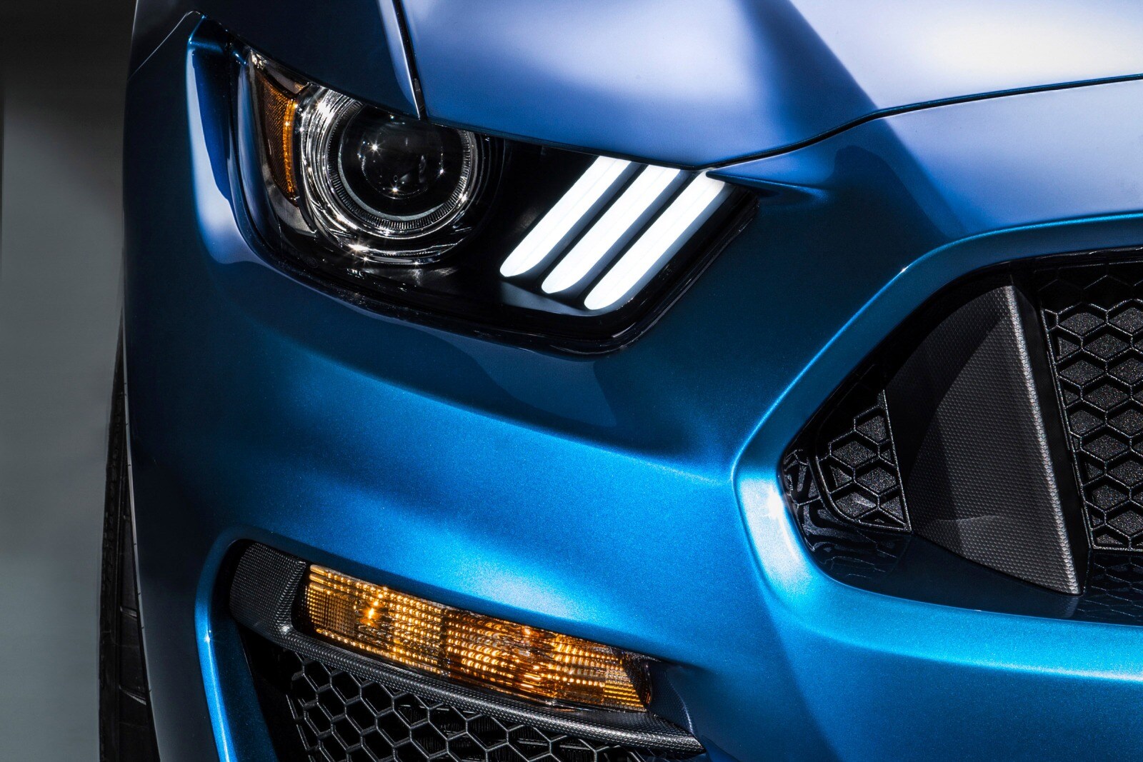 2015 Ford Shelby GT350 exterior EDETAIL