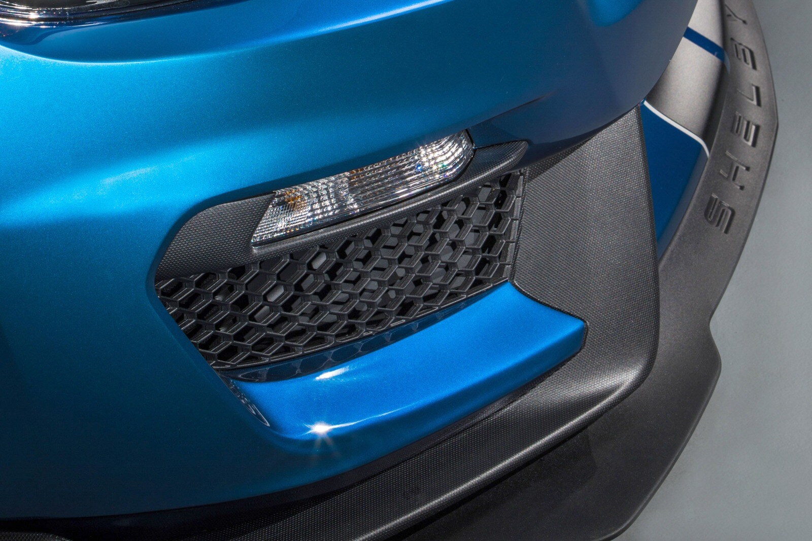 2016 Ford Shelby GT350 exterior EDETAIL