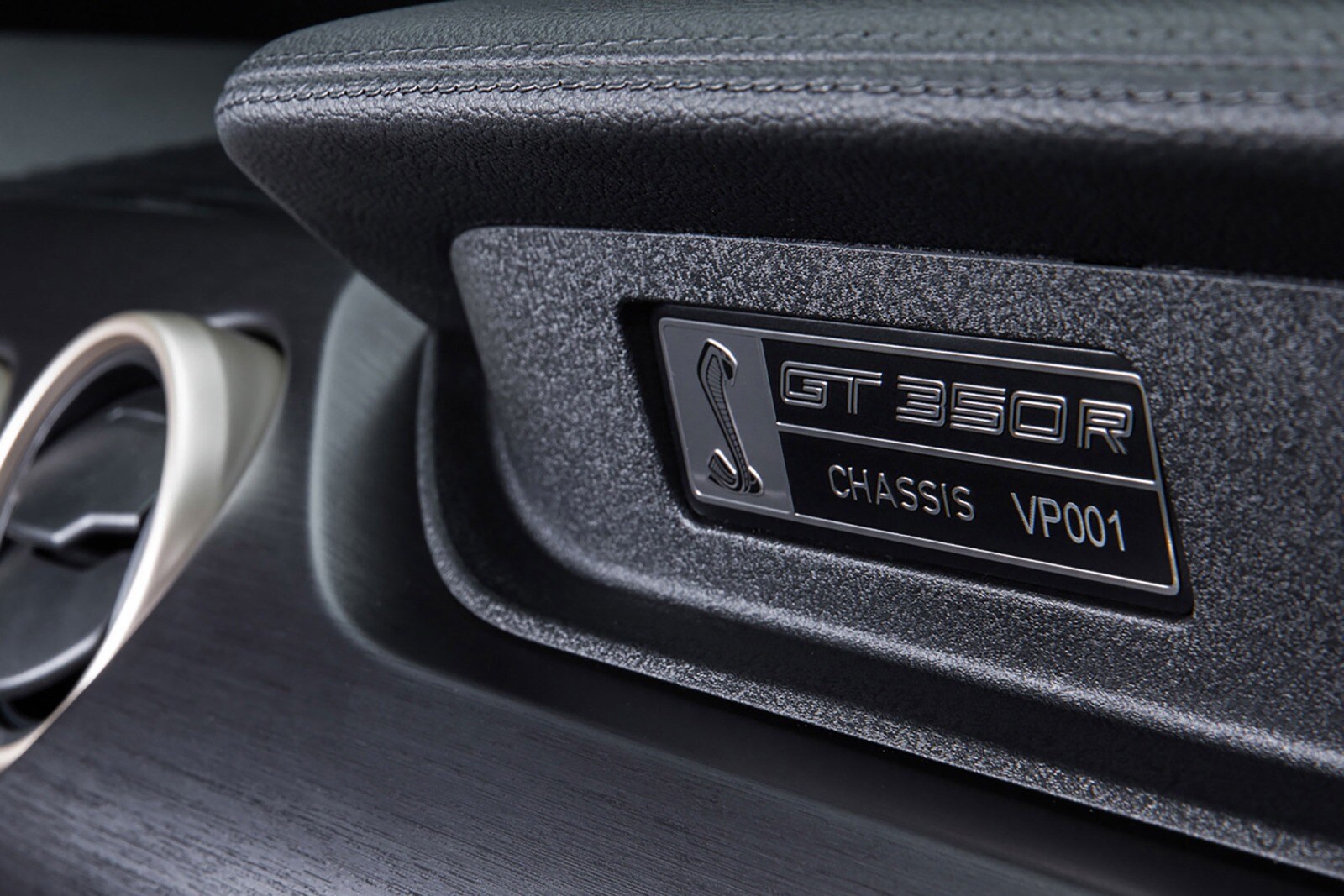 2016 Ford Shelby GT350 interior DETAIL