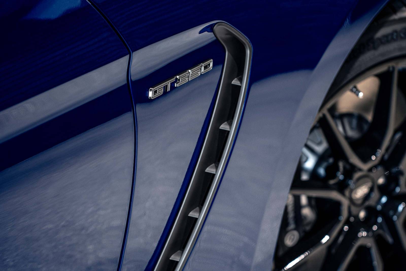 2019 Ford Shelby GT350 exterior FBDG