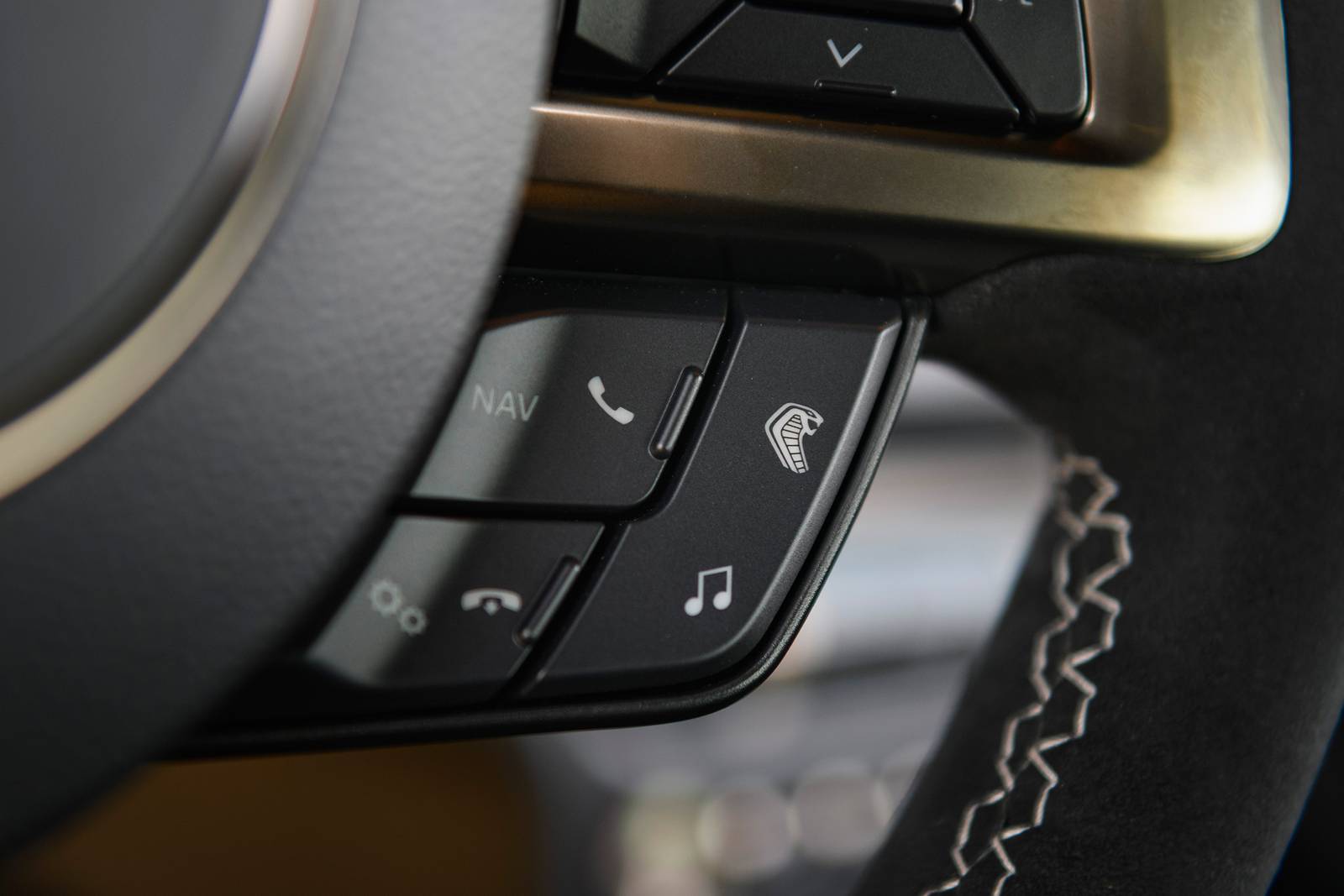 2022 Ford Shelby GT500 interior AUXCTRL