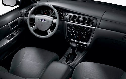 2006 Ford Taurus interior I