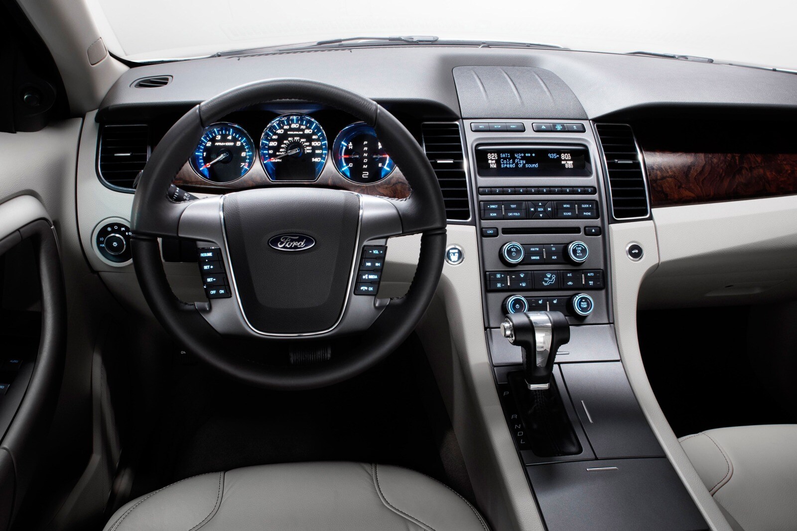 2010 Ford Taurus interior D