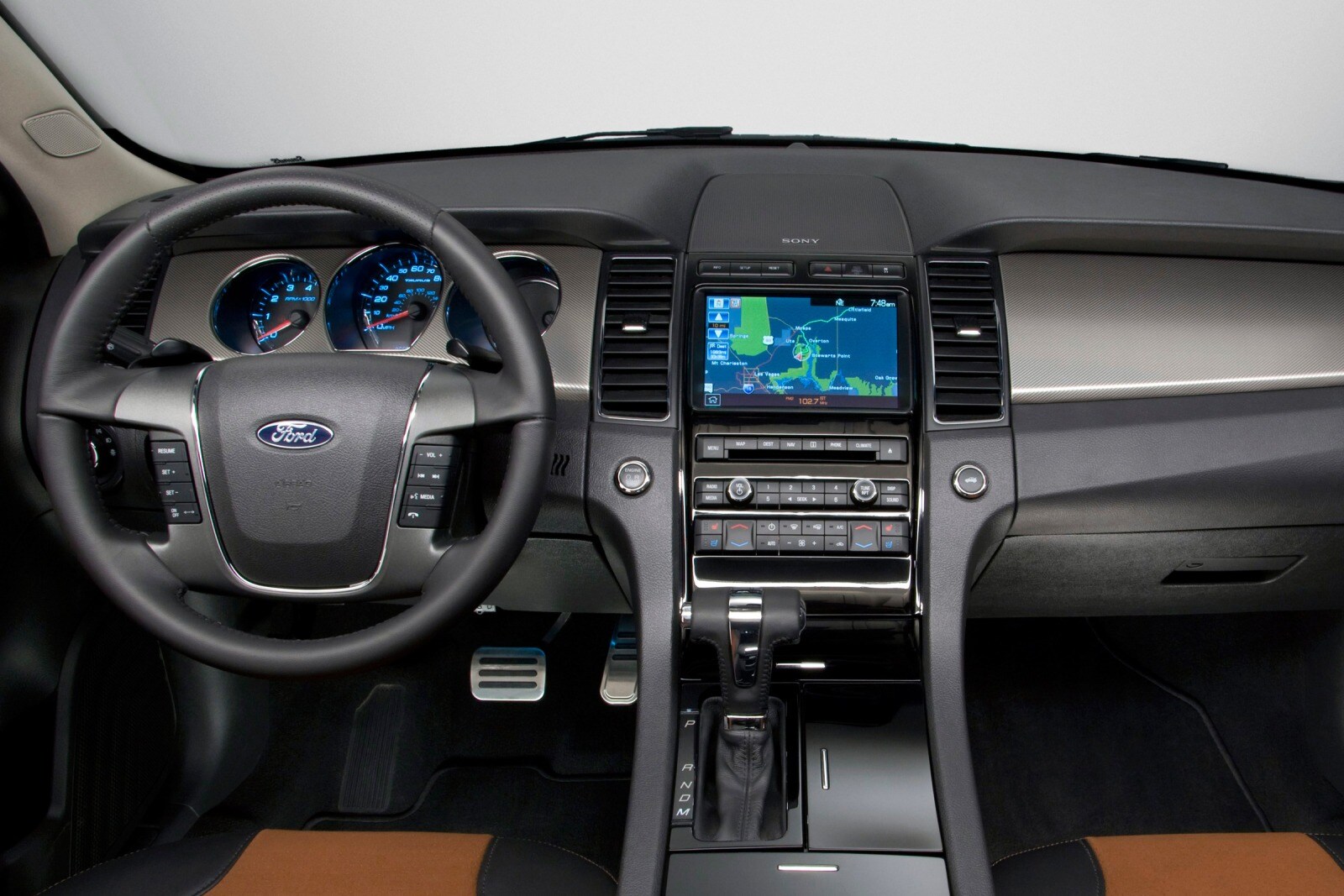 2010 Ford Taurus interior D