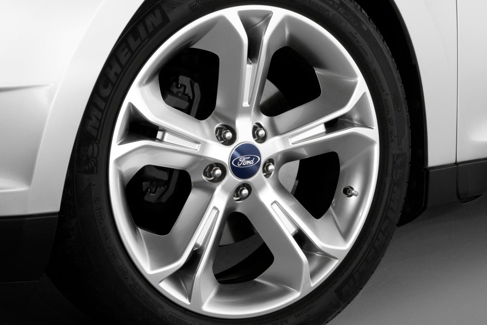 2010 Ford Taurus — OEM photo 3