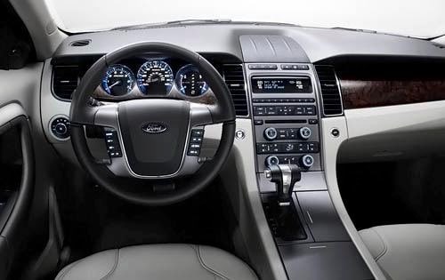 2011 Ford Taurus interior D