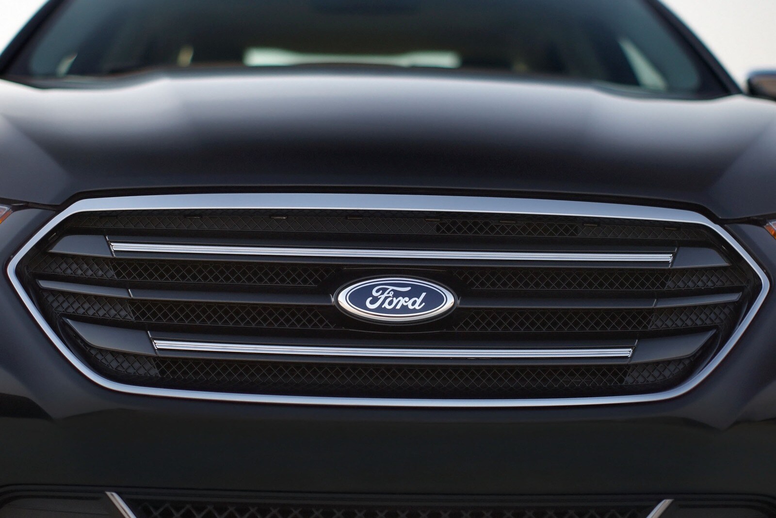 2013 Ford Taurus exterior FBDG