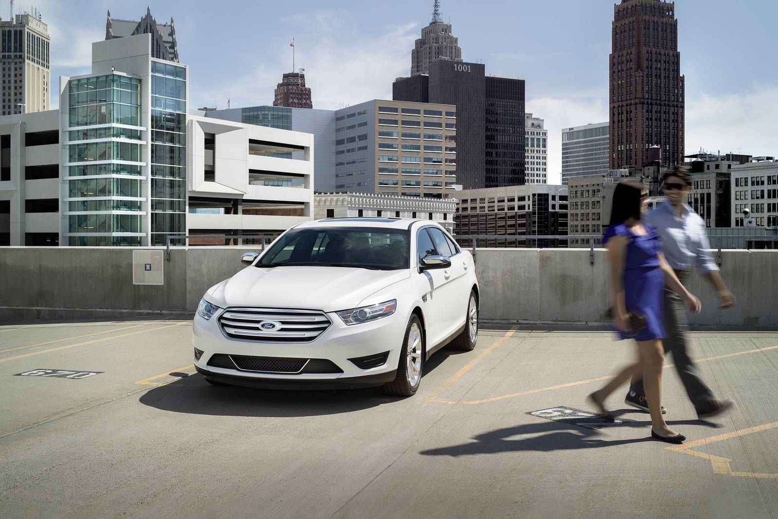 2018 Ford Taurus — OEM photo 5