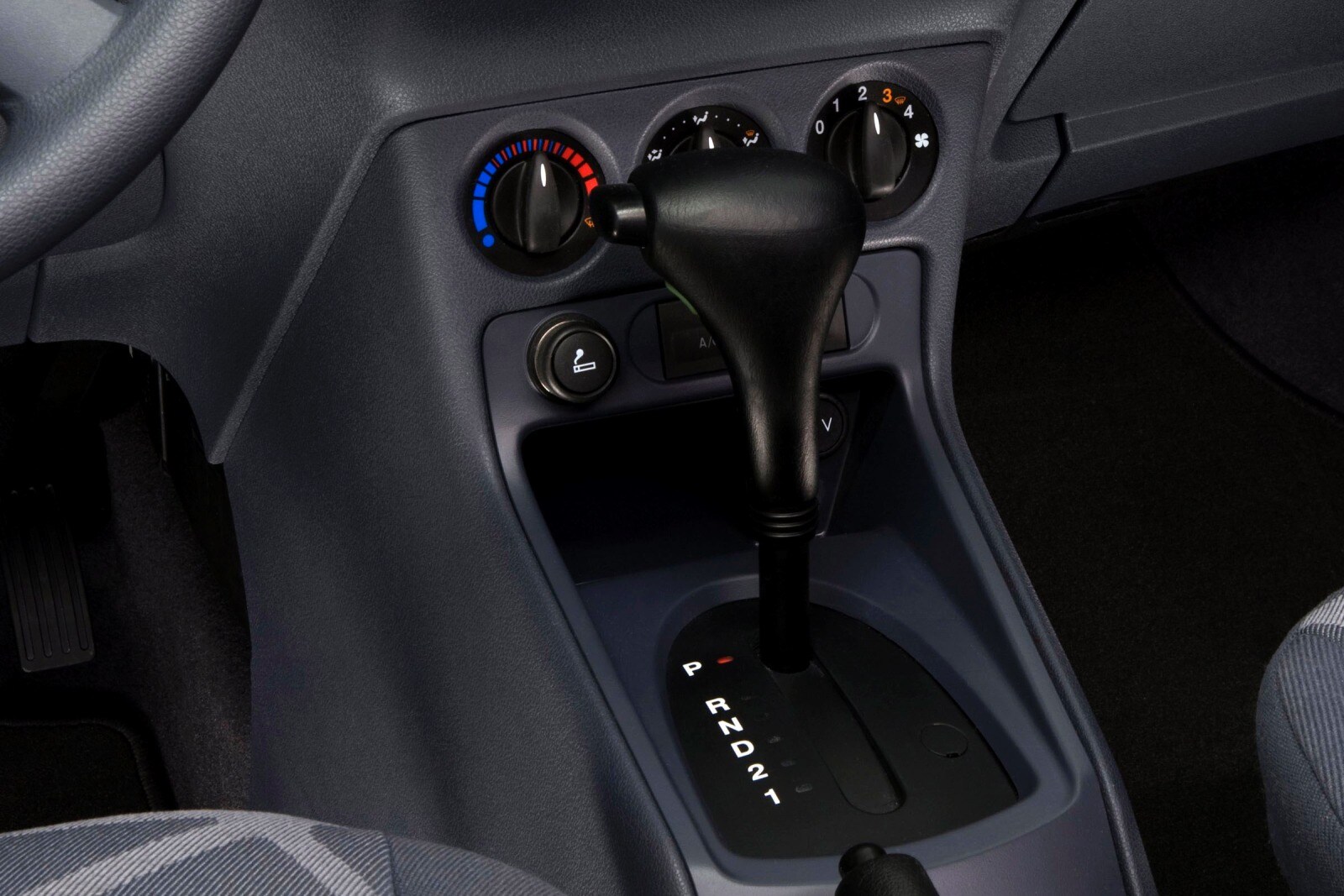 2013 Ford Transit Connect interior SHF