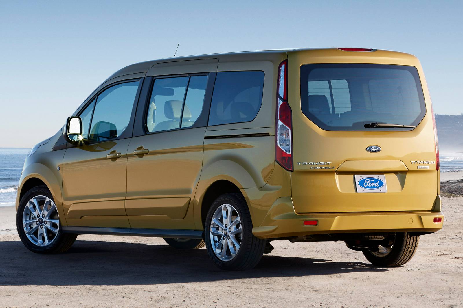 2017 Ford Transit exterior FQ