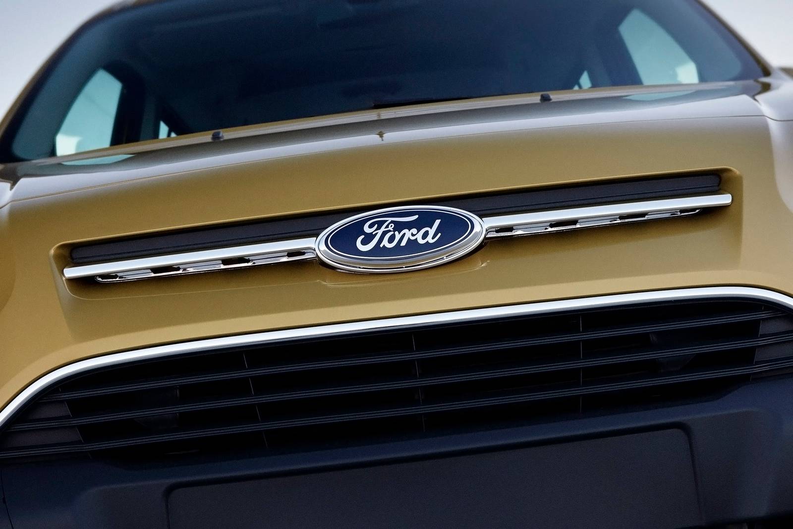 2017 Ford Transit exterior FBDG