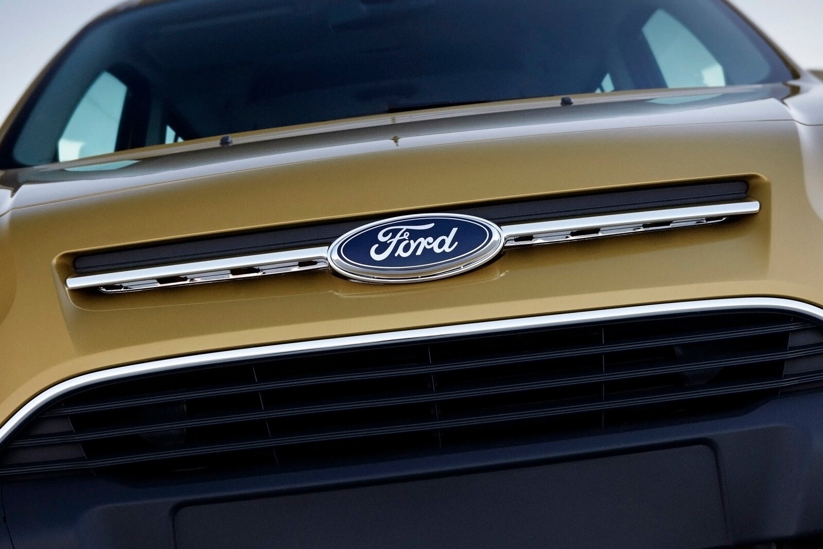 2018 Ford Transit exterior FBDG