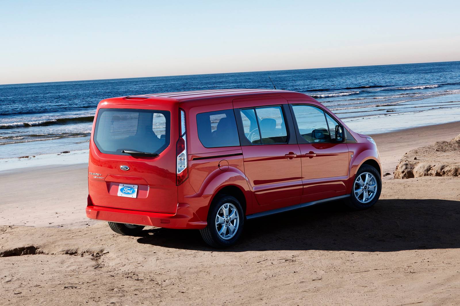 2018 Ford Transit exterior FQ