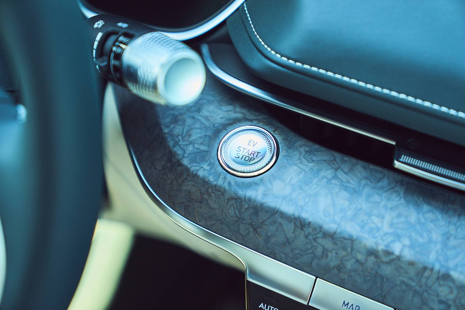 2025 Genesis Electrified G80 interior DETAIL