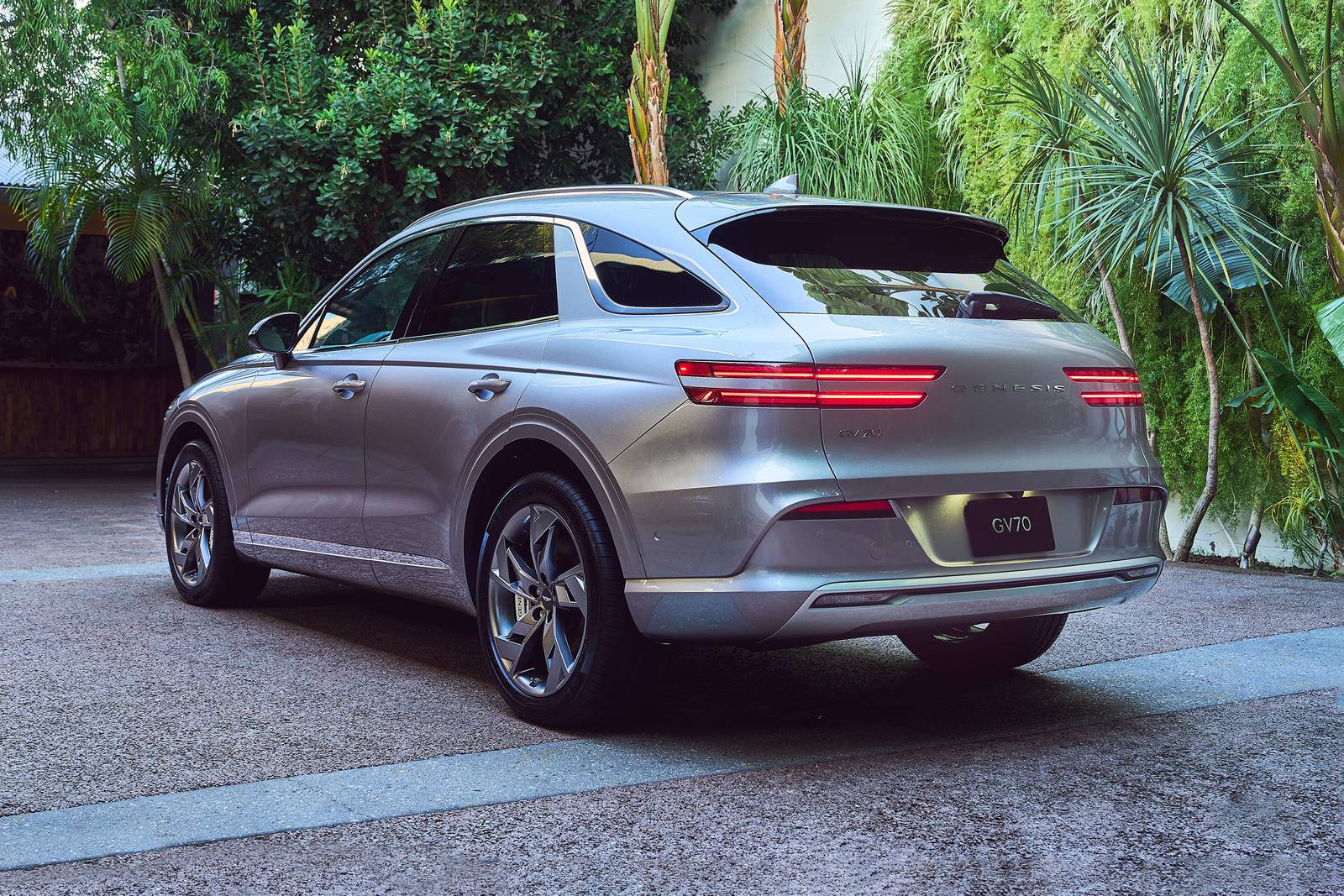 2023 Genesis Electrified GV70 exterior F