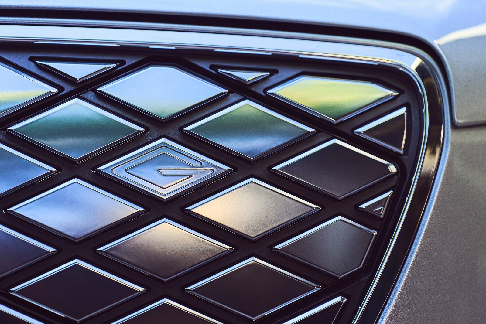 2024 Genesis Electrified GV70 exterior FBDG