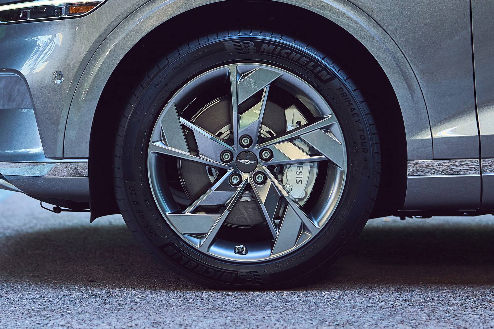 2025 Genesis Electrified GV70 — OEM photo 3
