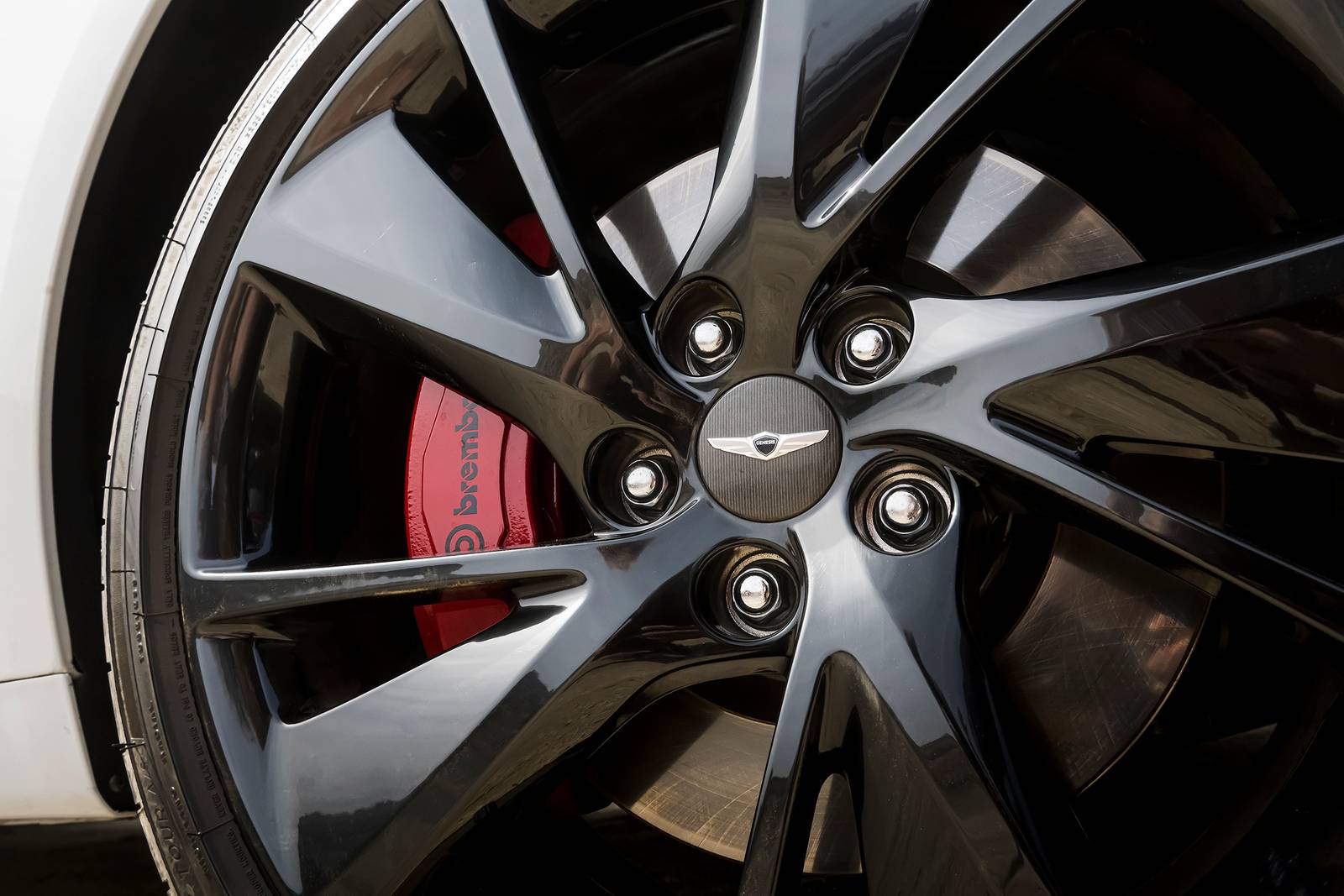 2022 Genesis G70 exterior EDETAIL