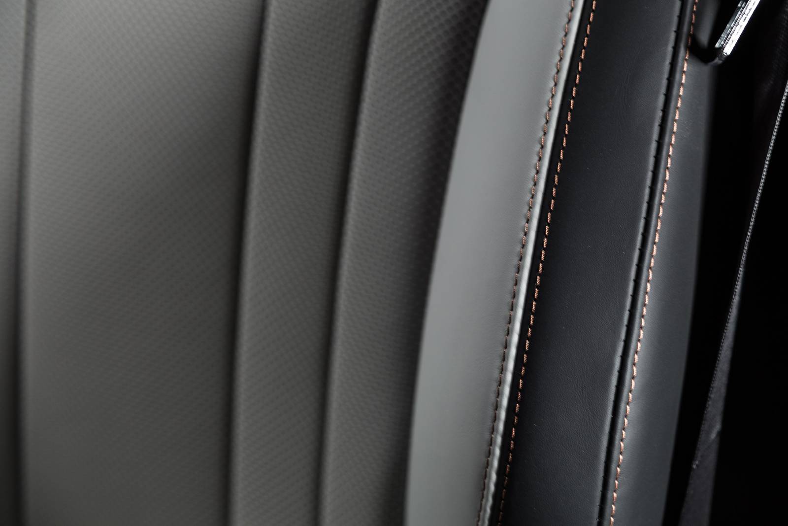 2018 Genesis G80 interior DETAIL