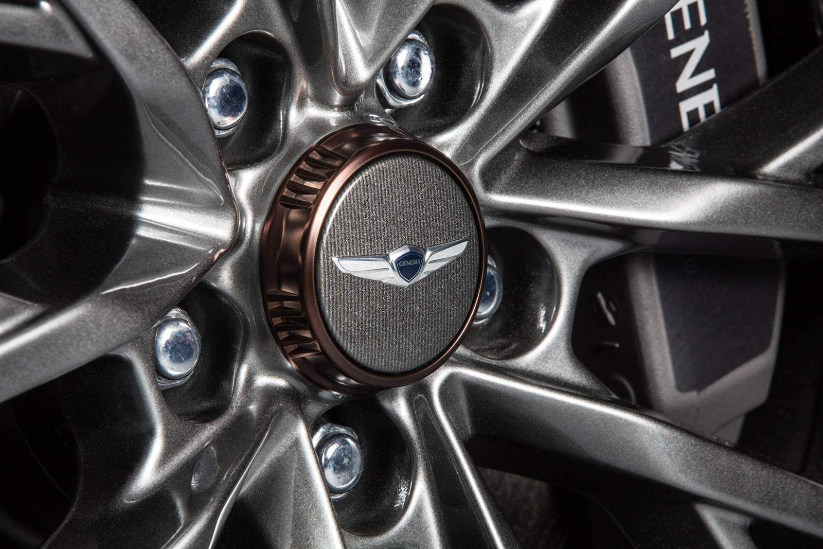 2018 Genesis G80 — OEM photo 3