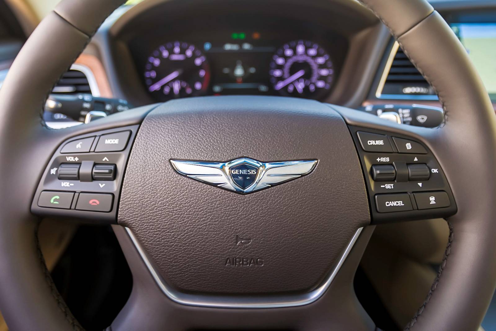 2018 Genesis G80 interior AUXCTRL