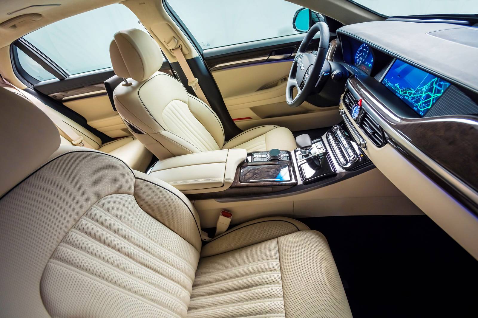2017 Genesis G90 interior I