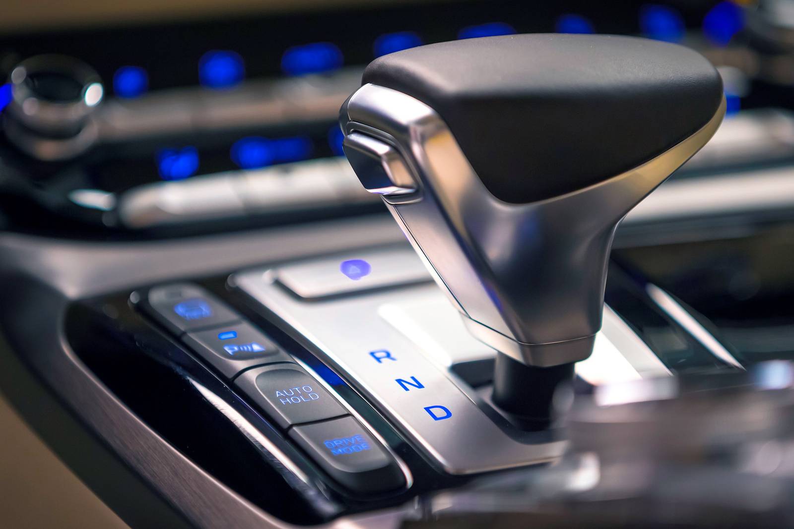 2017 Genesis G90 interior SHF