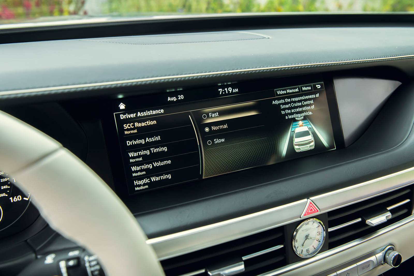 2021 Genesis G90 interior CC