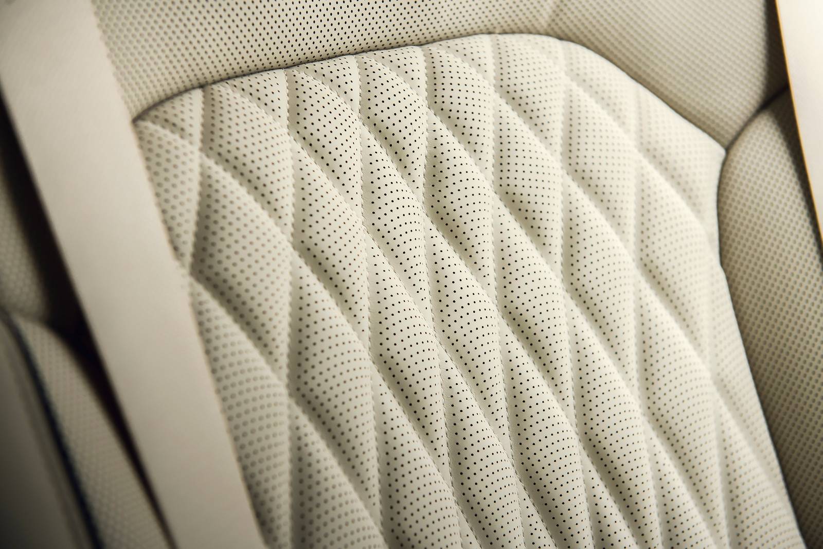 2021 Genesis G90 interior DETAIL