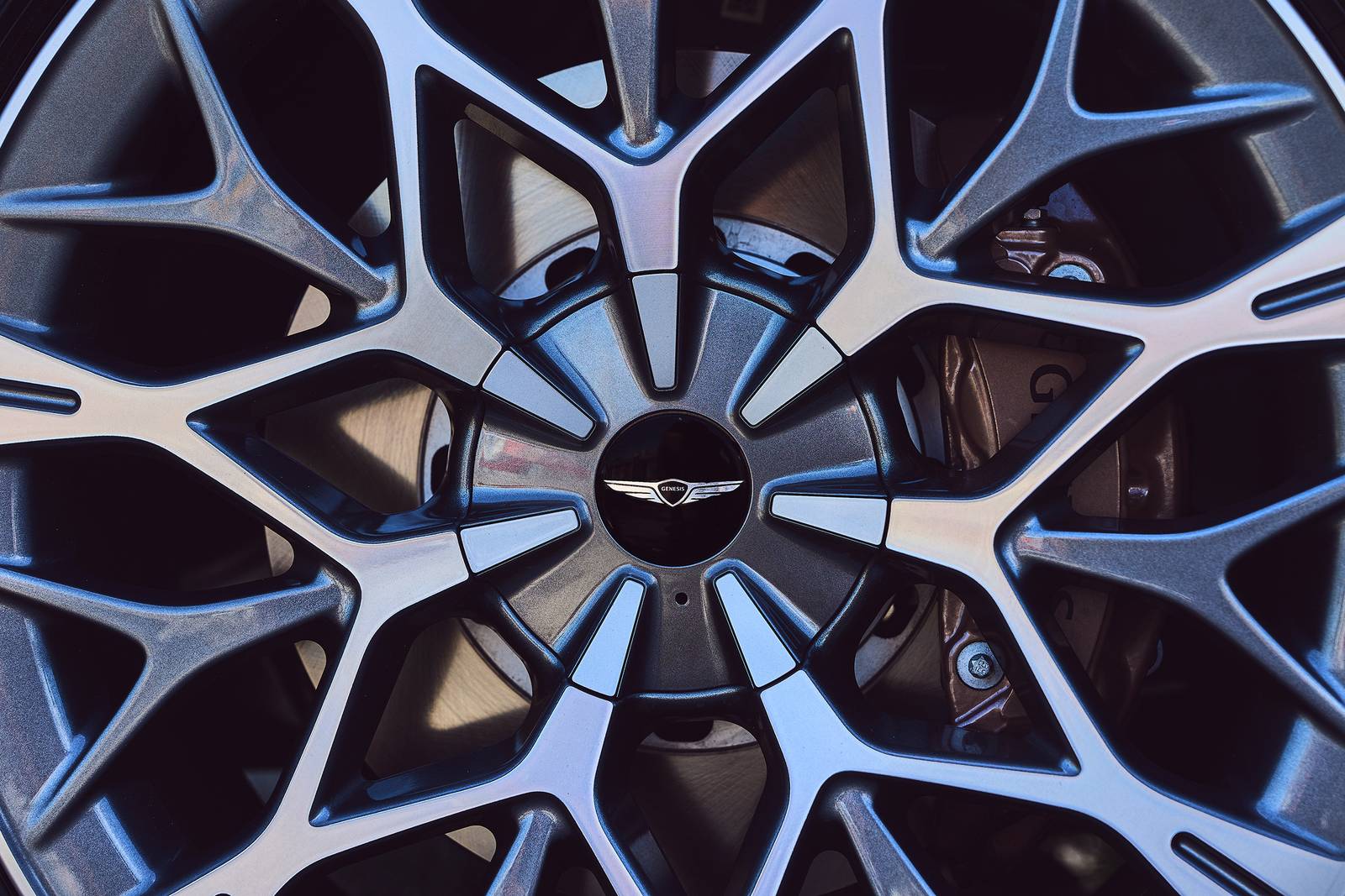 2023 Genesis G90 exterior EDETAIL