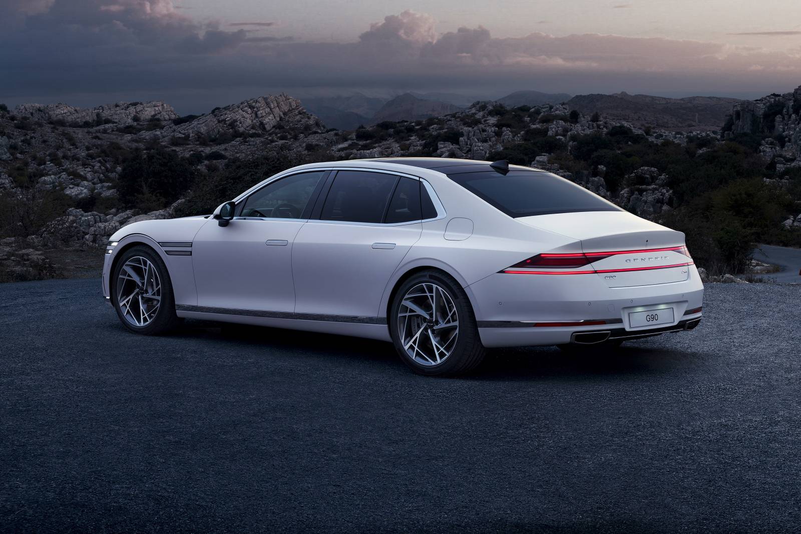 Genesis G90 3.5T Sedan Exterior Shown