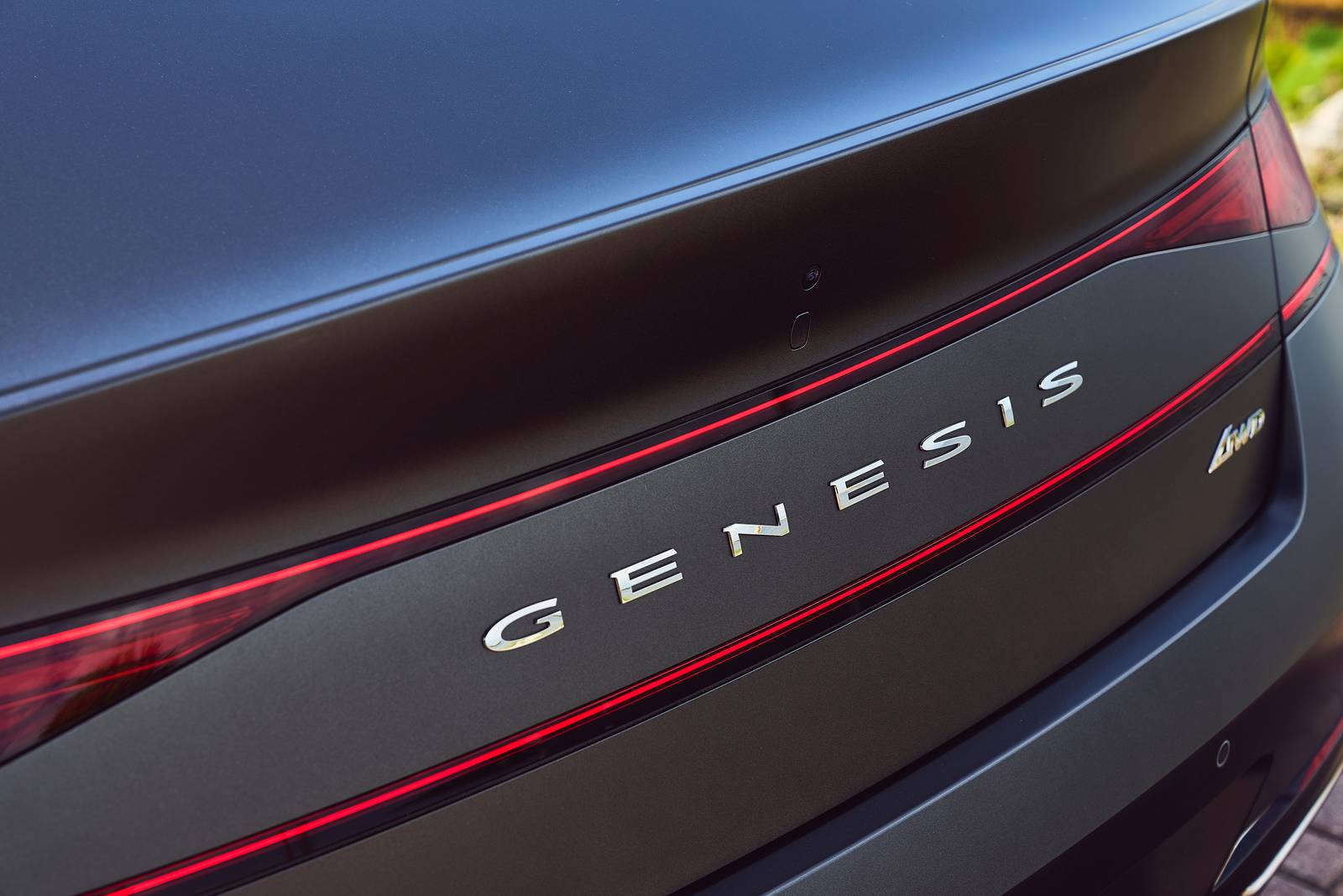 2025 Genesis G90 — OEM photo 2