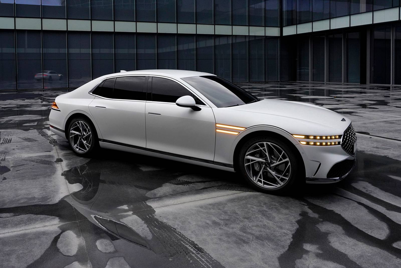 2025 Genesis G90 3.5T Sedan Exterior