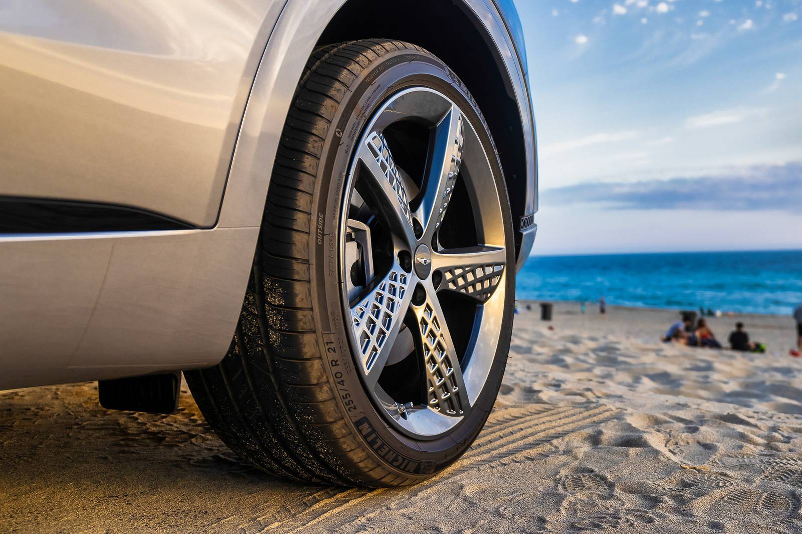 2025 Genesis Gv70 exterior W