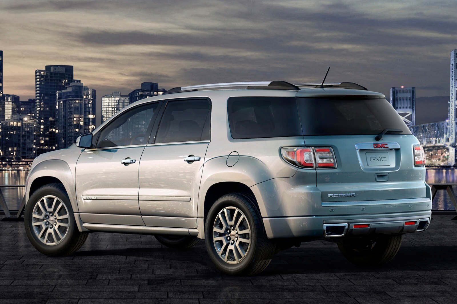 2016 Gmc Acadia exterior FQ