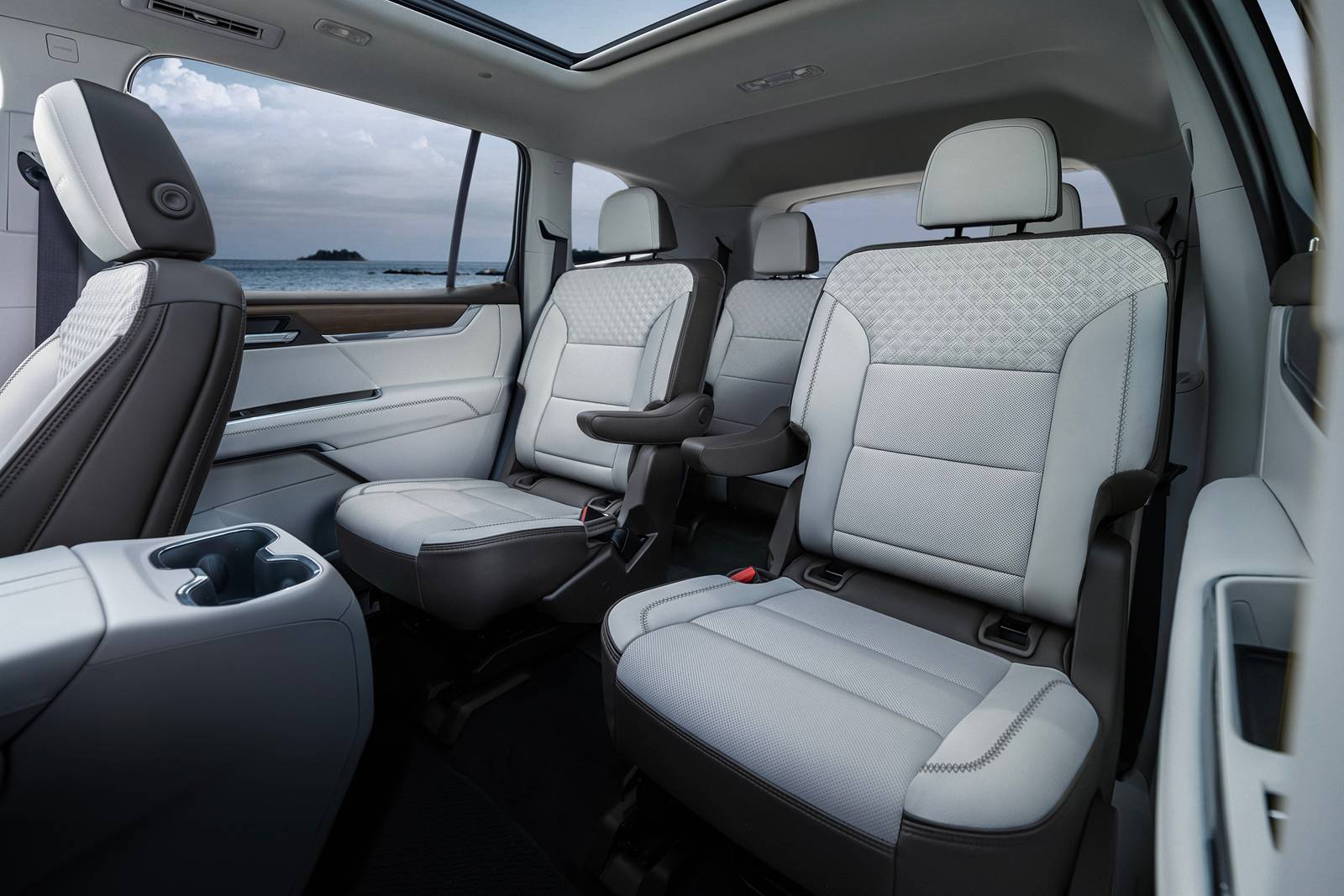 2025 GMC Acadia front safety RI