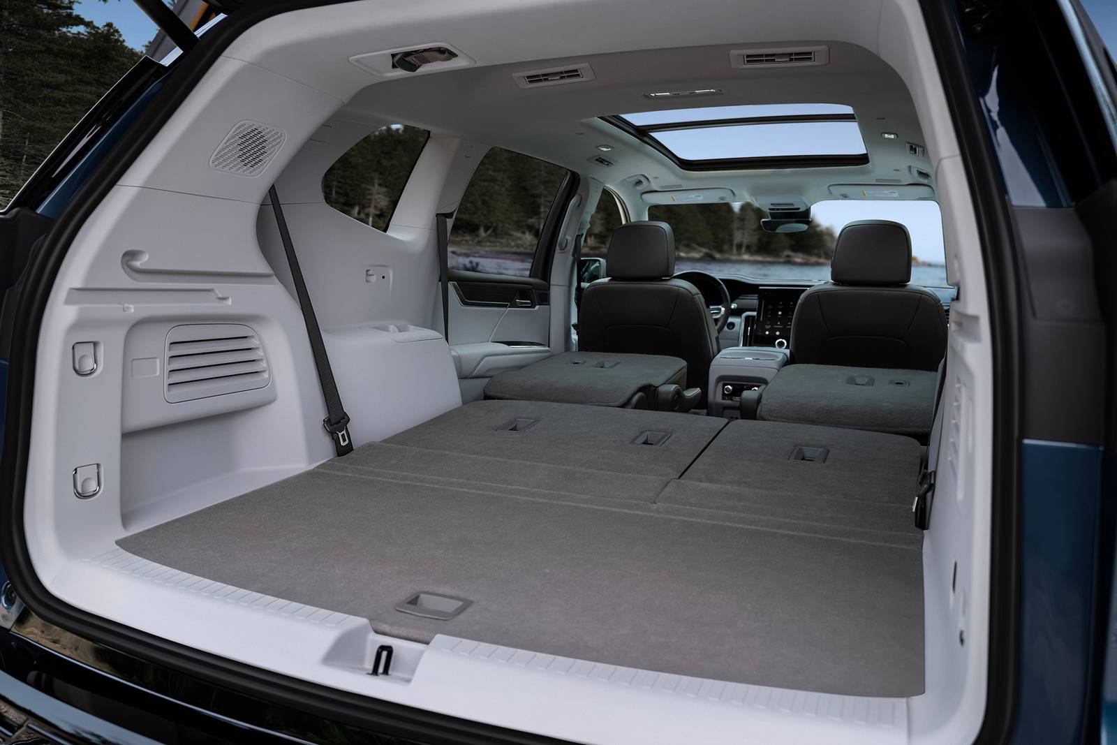 2025 GMC Acadia front safety RSD