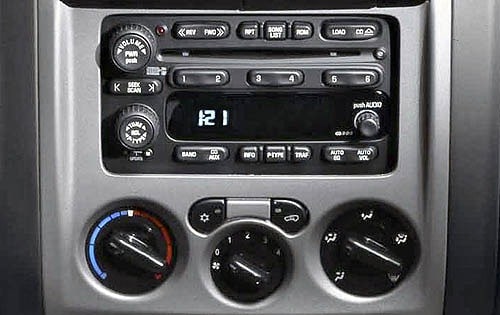 2007 GMC Canyon interior CC