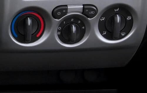 2011 GMC Canyon interior CC