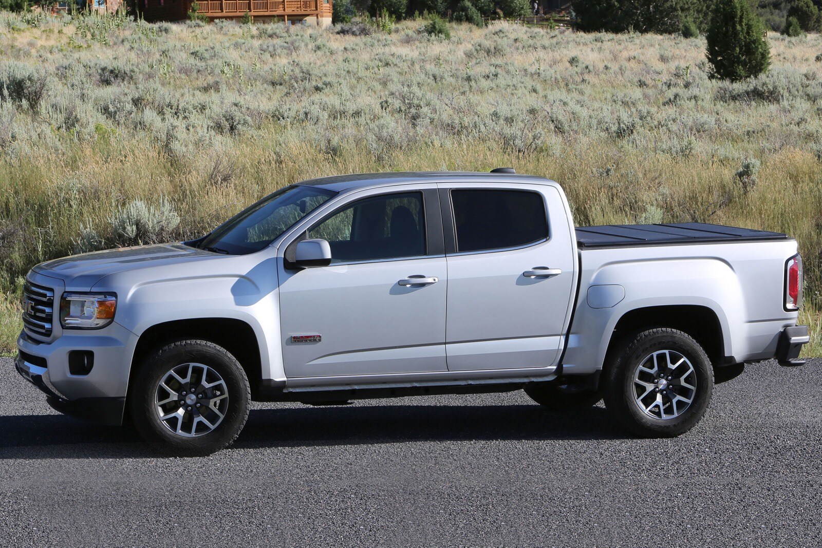 2016 Gmc Canyon exterior FOG
