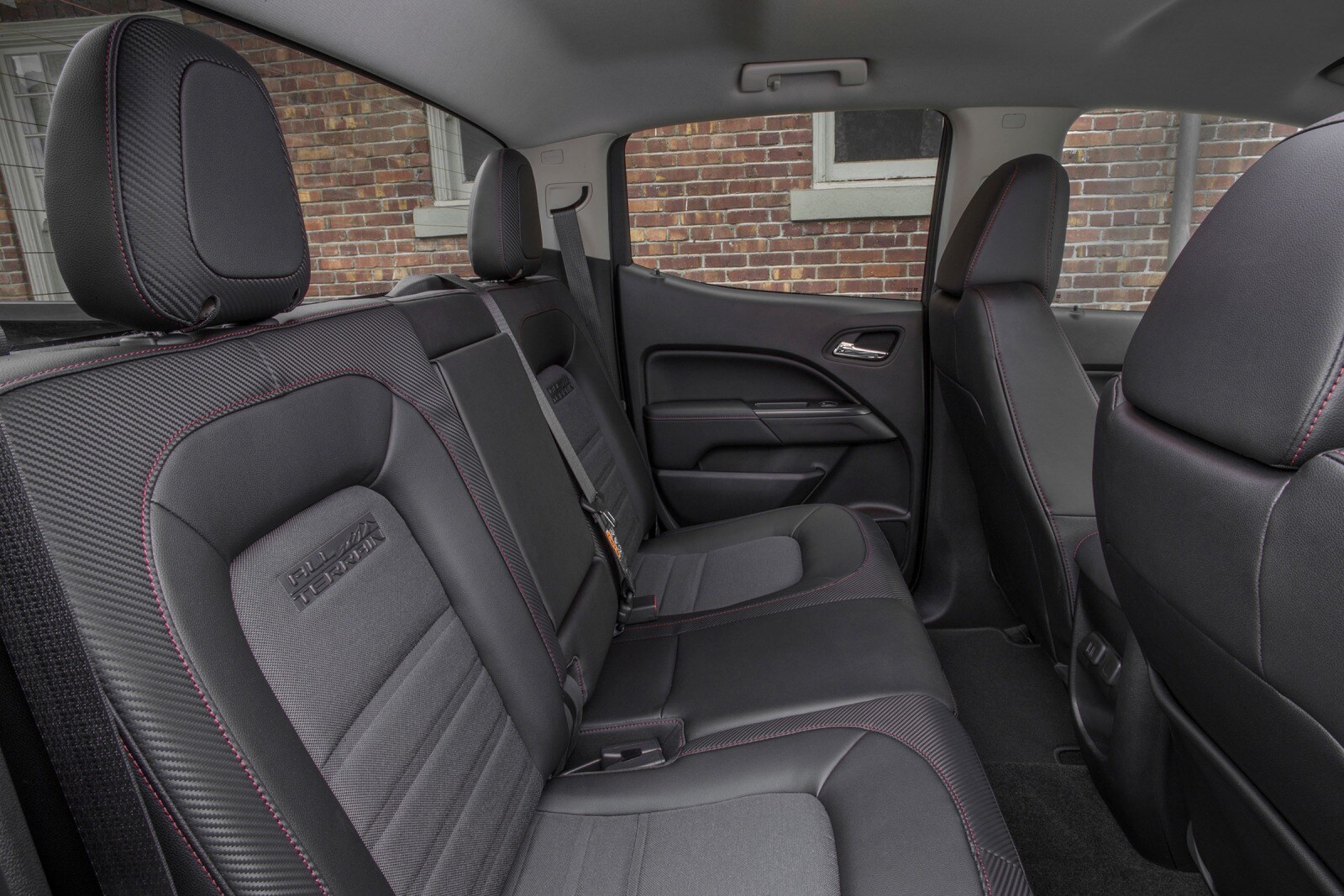 2017 Gmc Canyon interior RI
