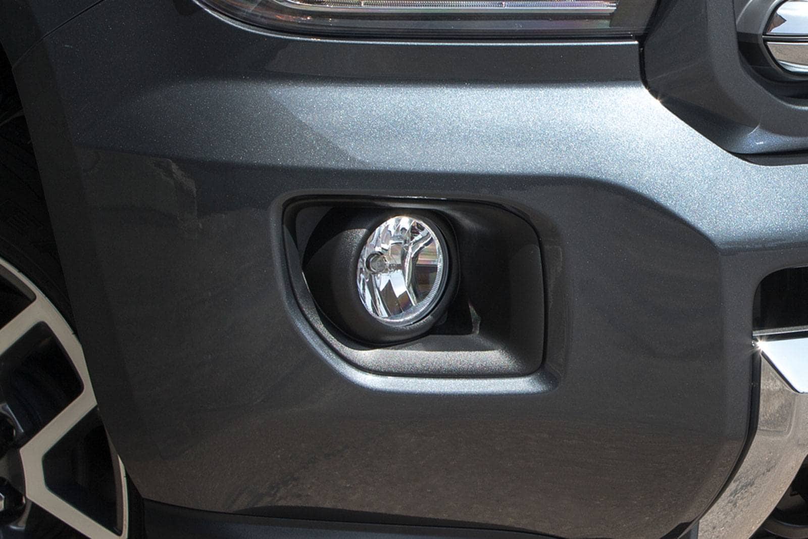 2018 Gmc Canyon exterior FOG