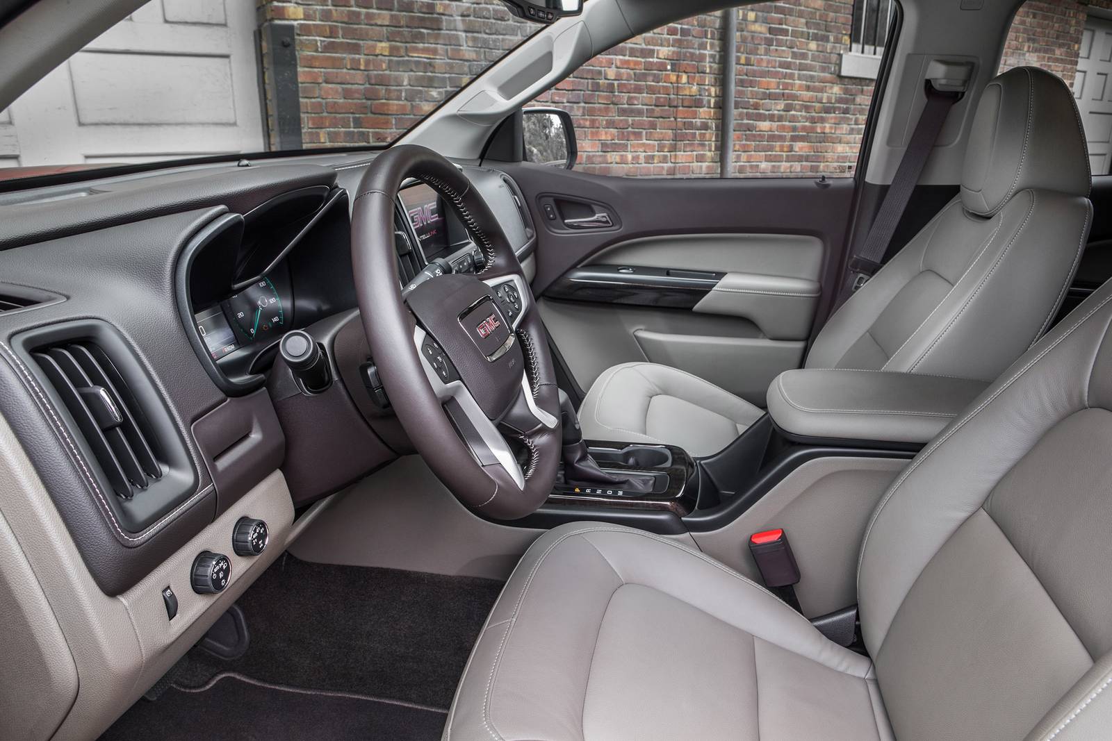 2018 Gmc Canyon interior I